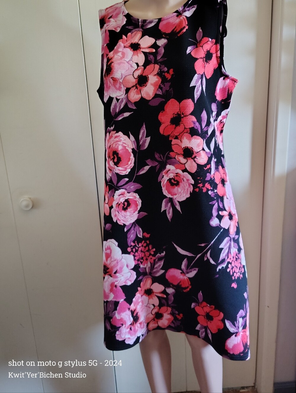 Crofts & Barrow Sheath dress Med/Lg no lining